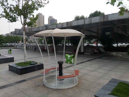 户外/室外/厂区吸烟亭的尺寸大小取决于哪几个因素呢？